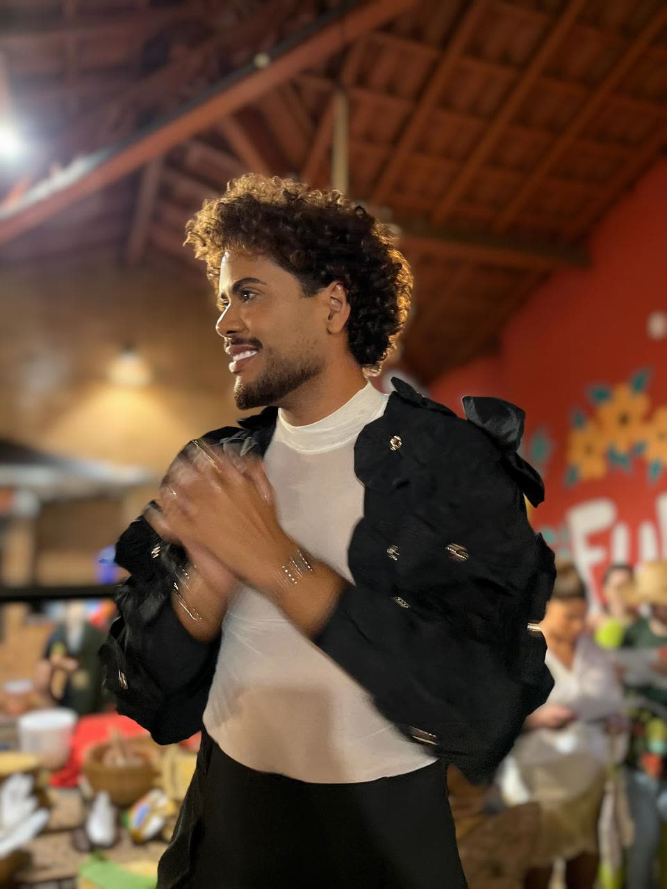 Alan canta Marisa — imprensa 11